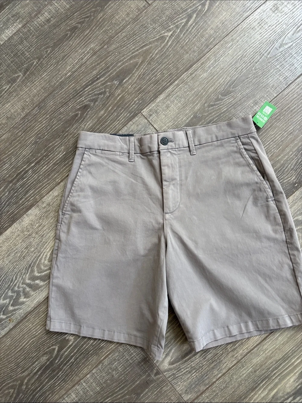 GAP Men's Flat-Front Chino Shorts